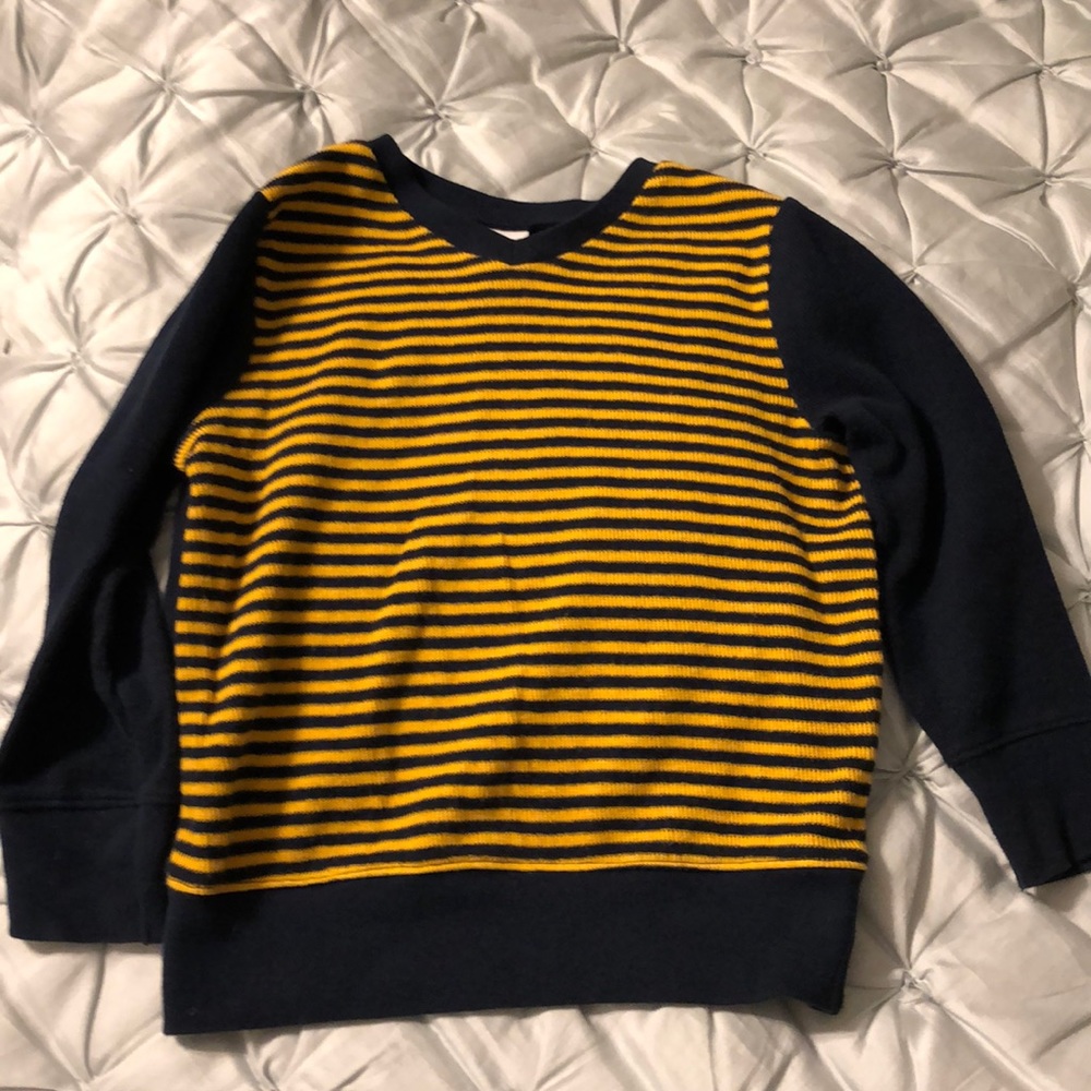 Old  navy boys sweater 3T